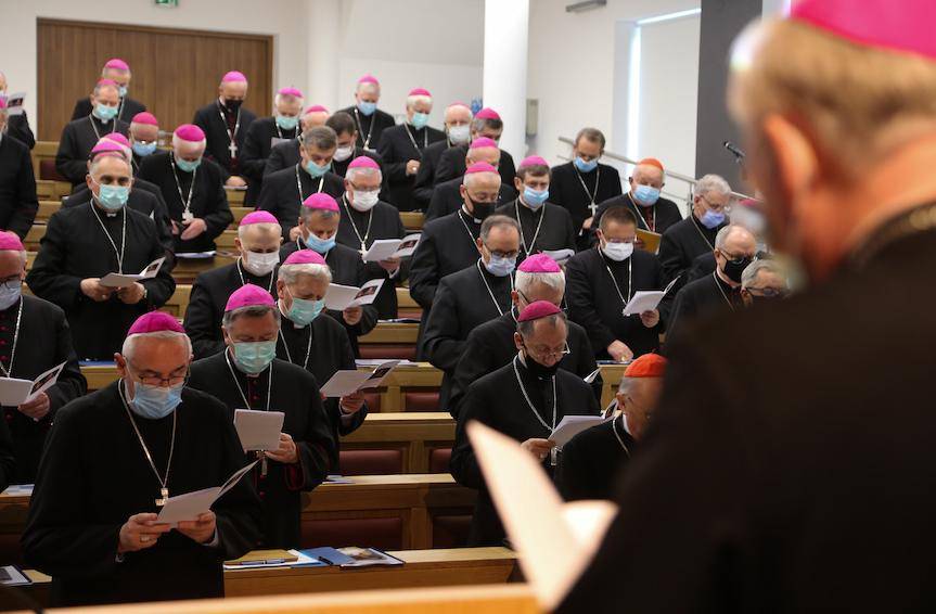 COVID-19. Przewodniczący Episkopatu apeluje