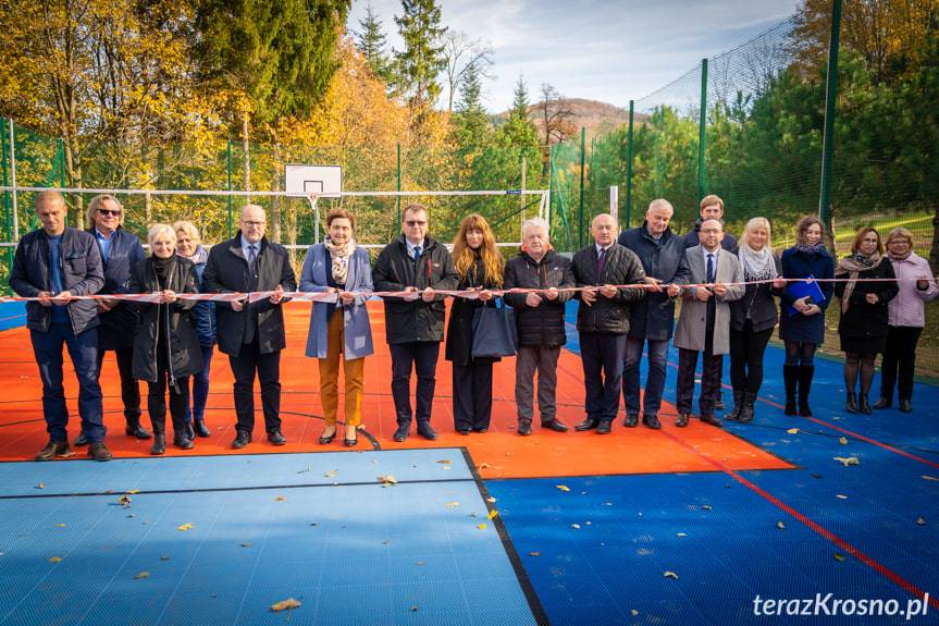 Nowe boisko w Rymanowie-Zdroju przy Domu Wczasów Dziecięcych