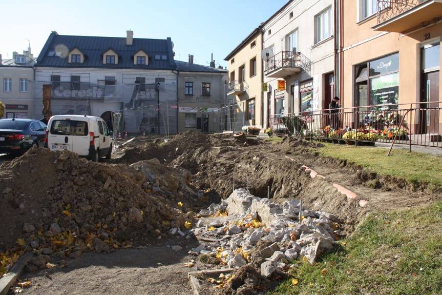 Dukla się zmienia. Trwają prace przy rewitalizacji rynku
