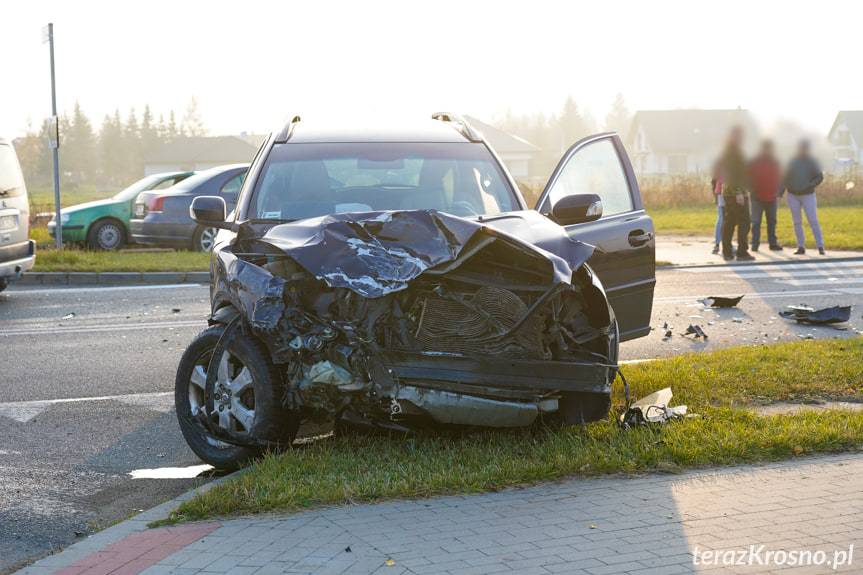 Wypadek na skrzyżowaniu Lotników i Ikara w Krośnie
