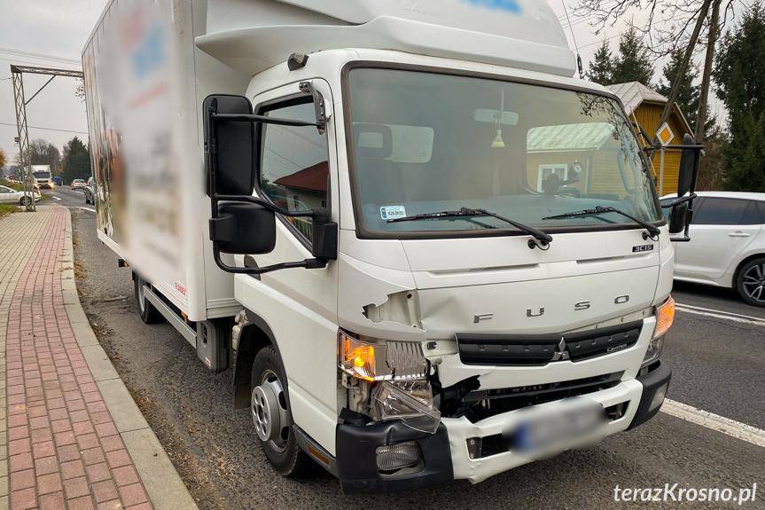 Kolizja mitsubishi i volkswagena w Moderówce