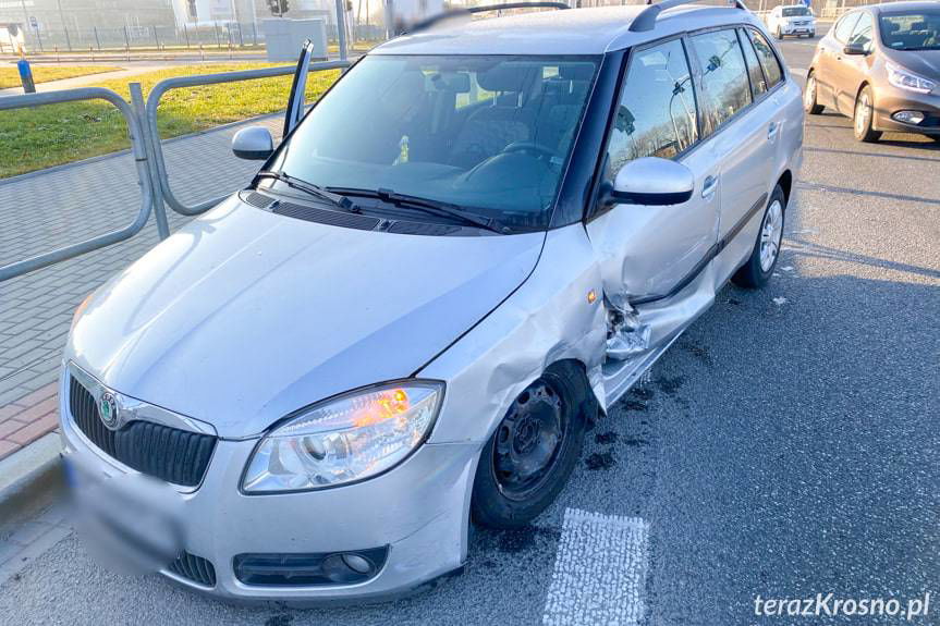 Kolizja na skrzyżowaniu w Krośnie