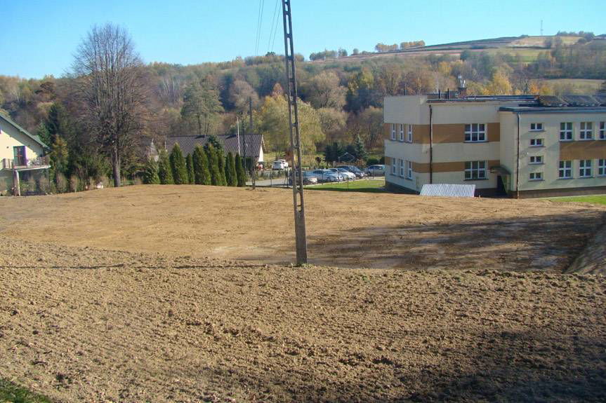 Zmodernizowano boisko sportowe przy Szkole Podstawowej w Piotrówce