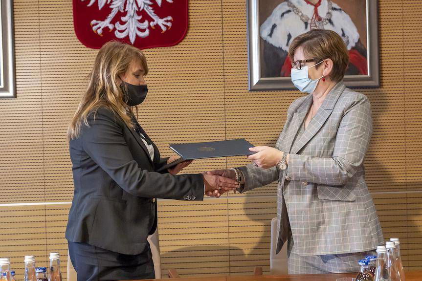 Porozumienie Politechniki Rzeszowskiej z krośnieńską "Naftówką"