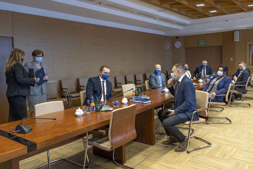 Porozumienie Politechniki Rzeszowskiej z krośnieńską "Naftówką"