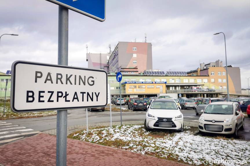 Drugi parking przy szpitalu będzie płatny
