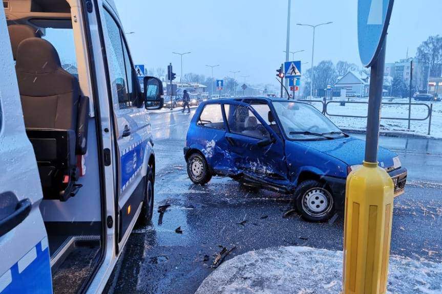 Kolizja na skrzyżowaniu w Krośnie