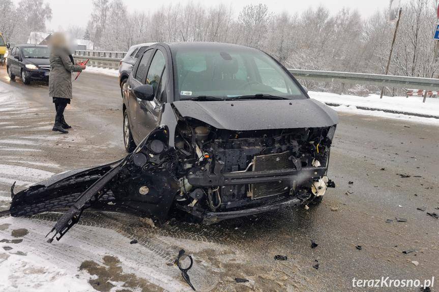 Zderzenie citroena i audi w Świerzowej Polskiej