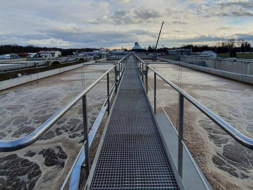 Krosno. Osadnik i reaktor po naprawie