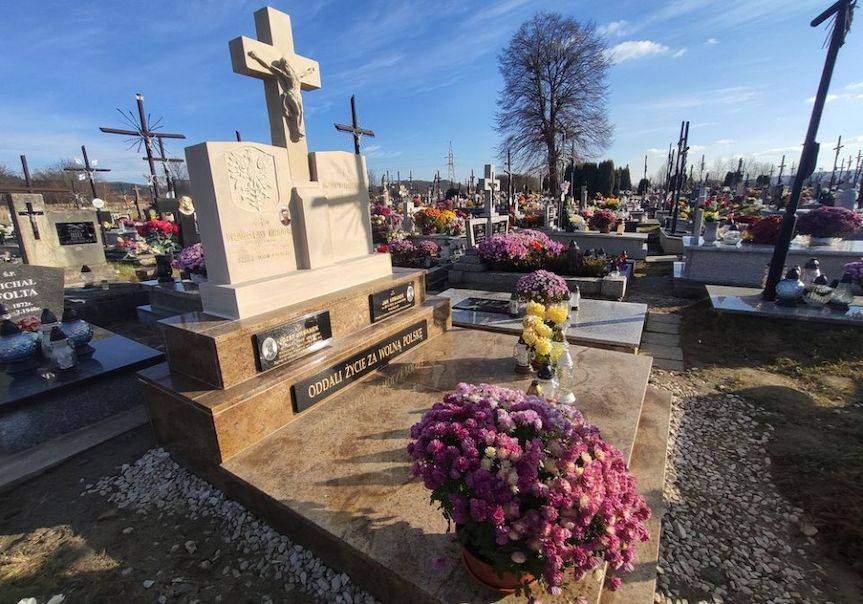 Wyremontowano pomnik bohaterów z Odrzykonia