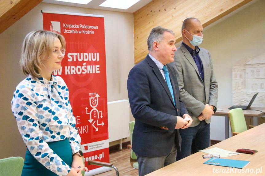 W KPU w Krośnie rozdano stypendia im. Stanisława Pigonia
