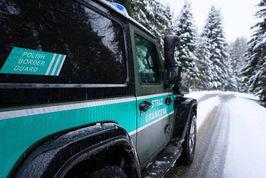 Nielegalne przekroczenie granicy. Wpadła też kurierka