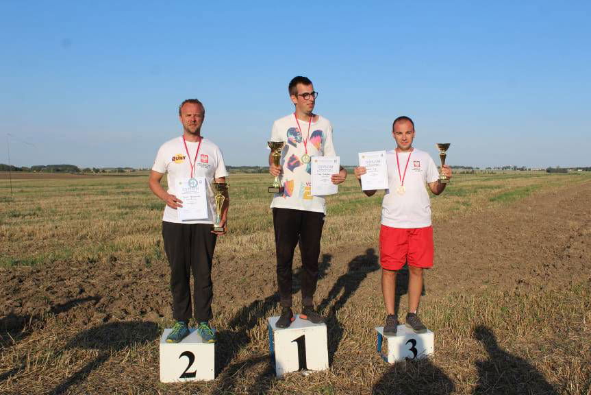 Świetne zakończenie sezonu dla krośnieńskich modelarzy lotniczych