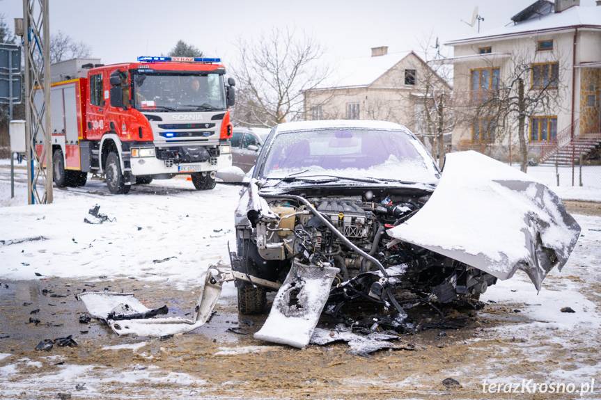 Łężany. Zderzenie ciężarówki z osobówką