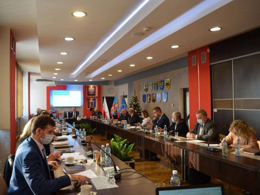 Budżet powiatu krośnieńskiego uchwalony