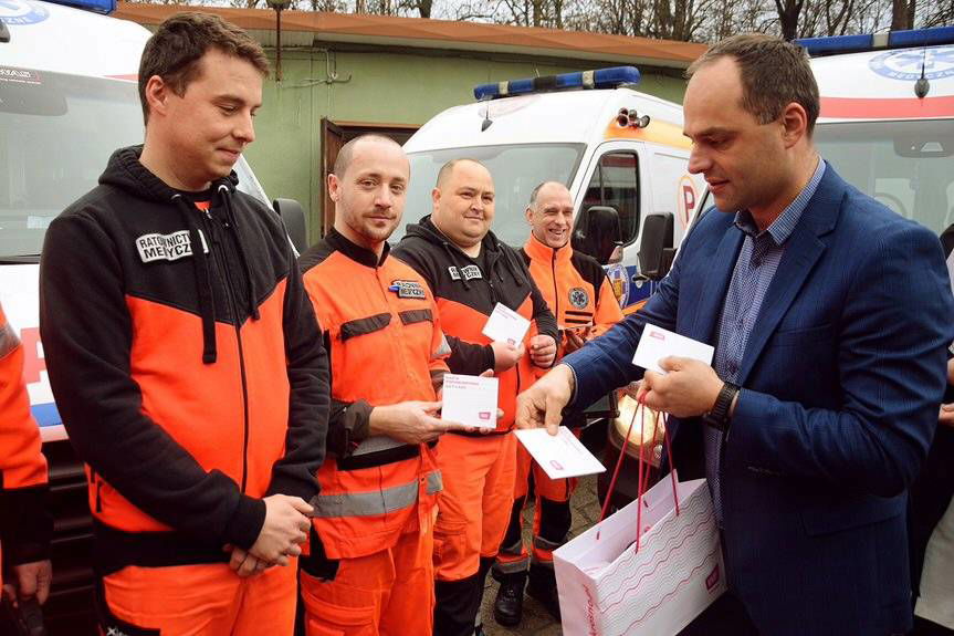 Upominki dla ratowników od VIVO! Krosno 