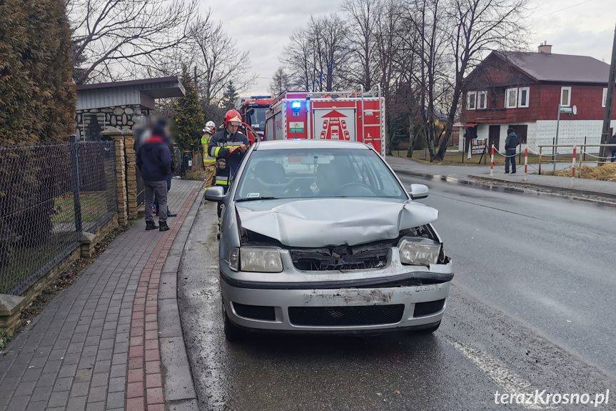 Zderzenie dwóch samochodów w Zręcinie