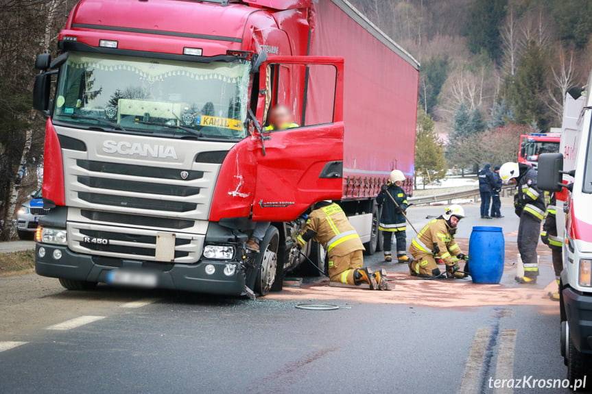 Zderzenie ciężarówek w Tylawie