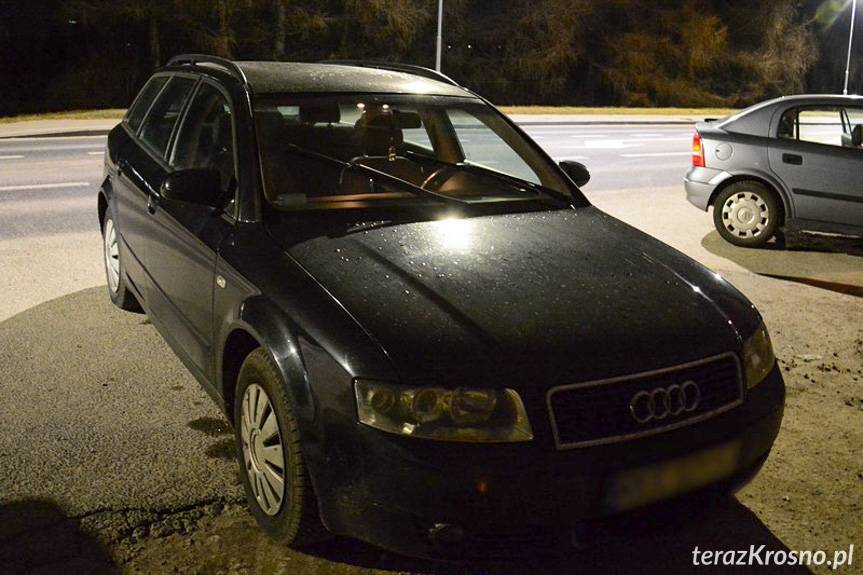 Bez uprawnień jechał kradzionym samochodem