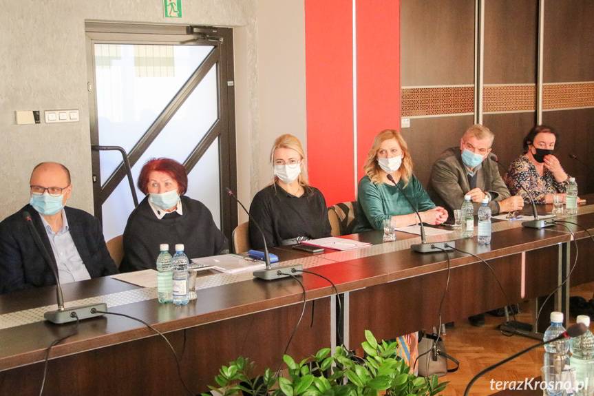 Co dalej z nocną i świąteczną opieką medyczną w Krośnie i powiecie?