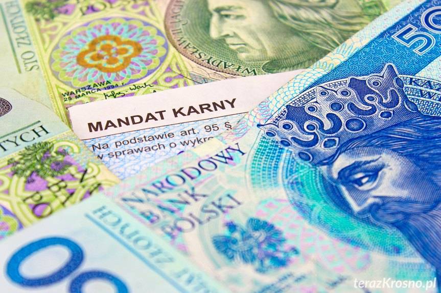 Wyprzedził ciężarówką na skrzyżowaniu, bo inni jechali zbyt wolno