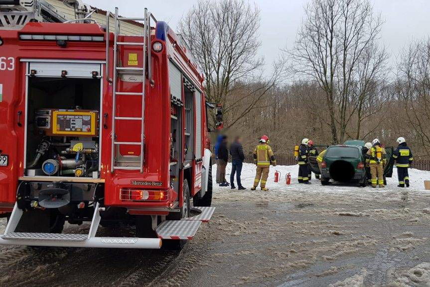 Pożar samochodu w Pustynach