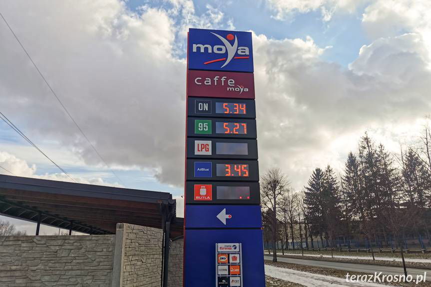 Sprawdź ceny paliw w Krośnie po obniżce VAT