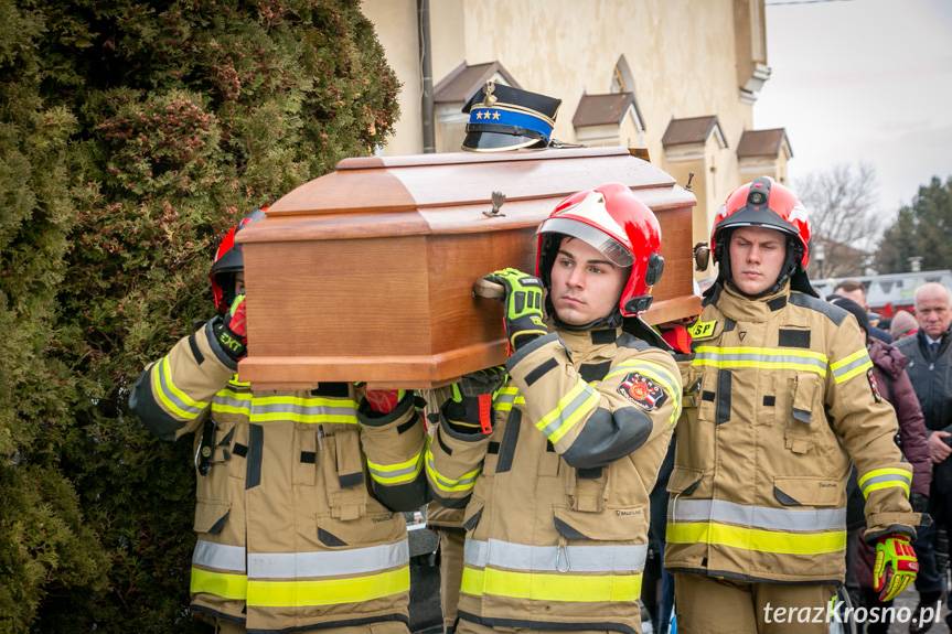 Wozem strażackim w ostatnią drogę. Pogrzeb st. bryg. w st. spocz. Władysława Pelczara