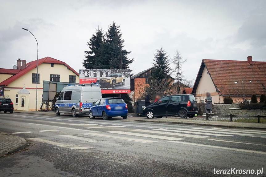 Kolizja skody i daihatsu w Krośnie
