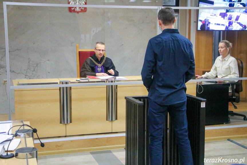 Oskarżony o posiadanie dziecięcej pornografii