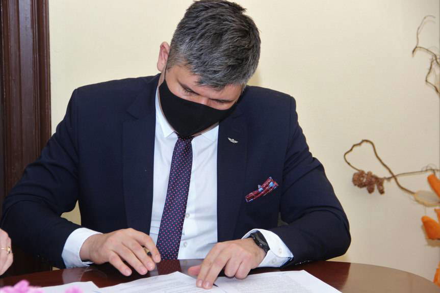 Inwestycje kolejowe w gminie Jedlicze. Podpisano wstępne porozumienia