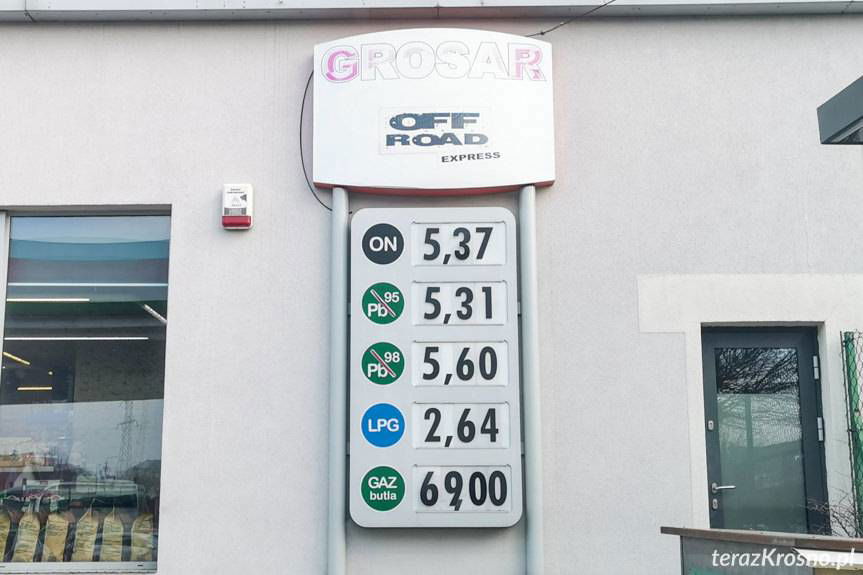 Ceny paliw w Krośnie po obniżce VAT znów idą w górę