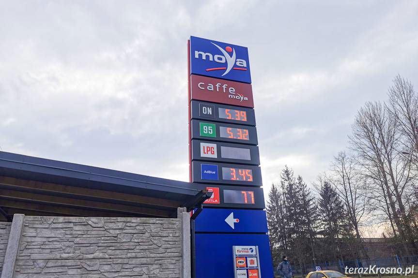 Ceny paliw w Krośnie po obniżce VAT znów idą w górę