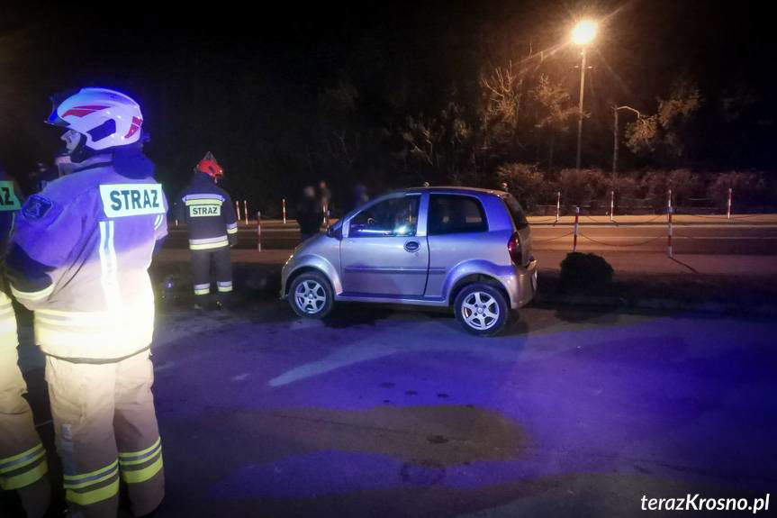 Pożar mikrosamochodu w Pustynach