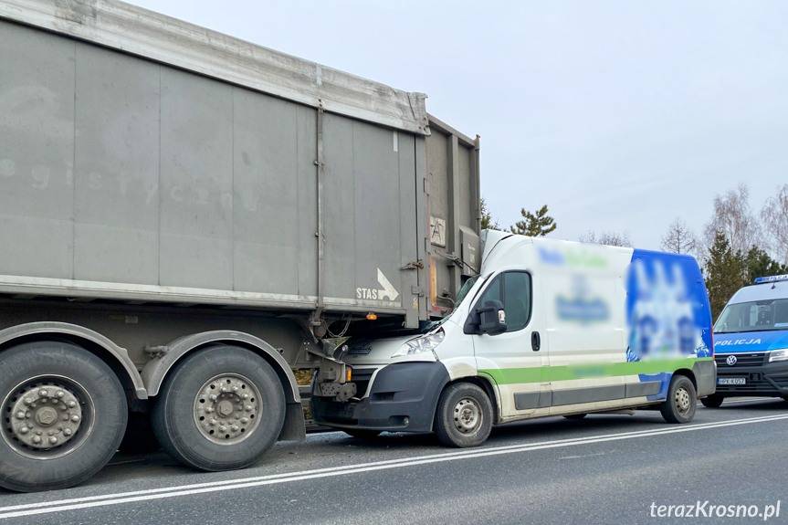 Poważnie wyglądająca kolizja na Dukielskiej
