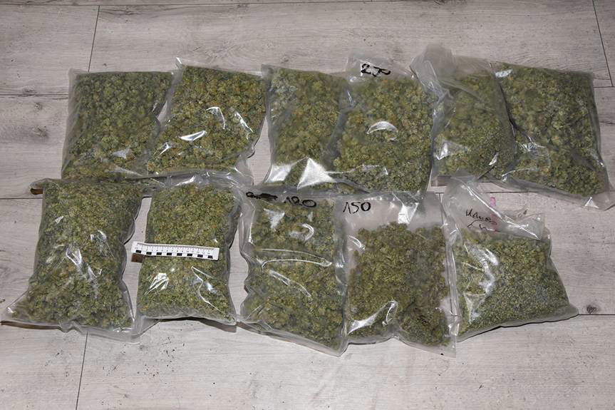 Areszt za narkotyki, nielegalną broń i amunicję