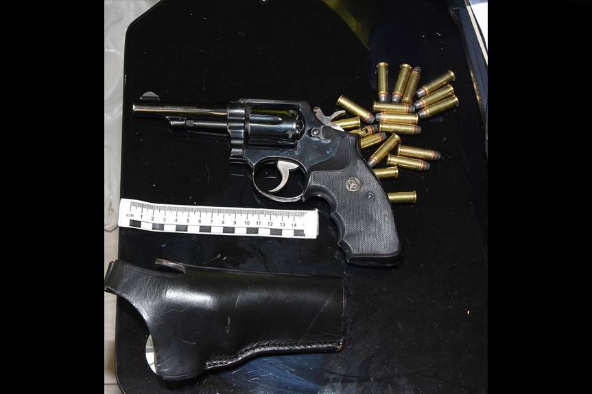 Areszt za narkotyki, nielegalną broń i amunicję