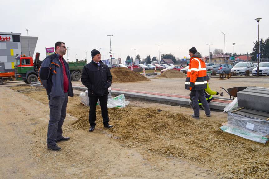 Parking ma być gotowy w czerwcu