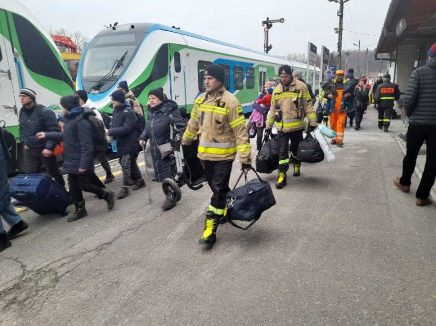 Co z kursami dla uchodźców linią kolejową 108?