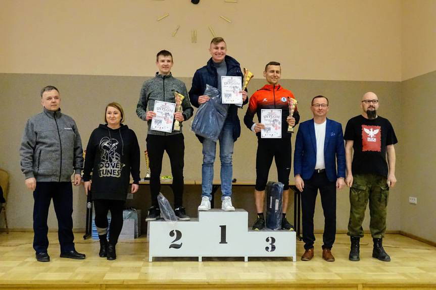 Bieg Pamięci Żołnierzy Wyklętych "Tropem Wilczym" w Żeglcach