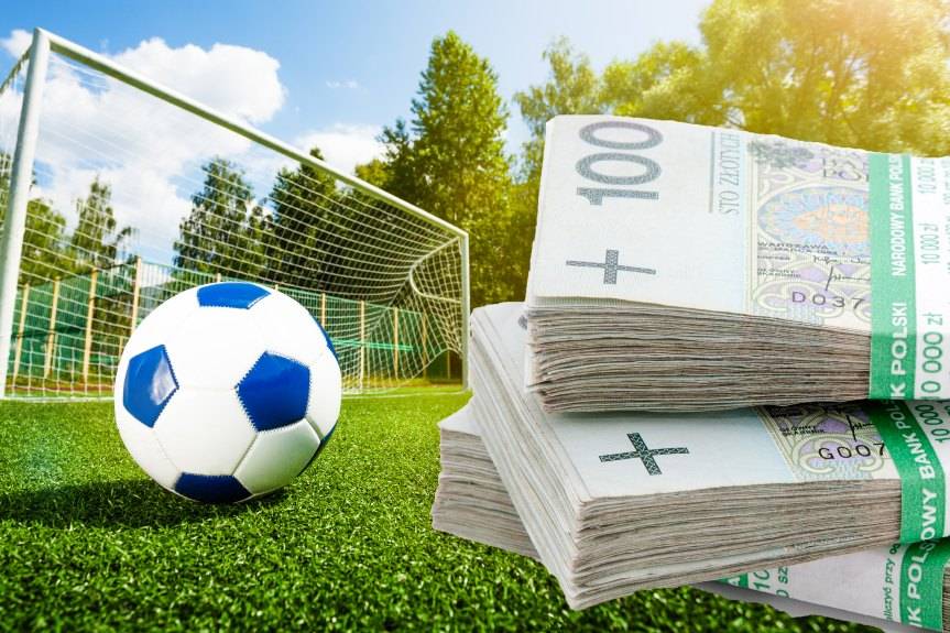 Ile dostaną kluby sportowe z Krosna i gmin powiatu w 2022 roku? [LISTA]