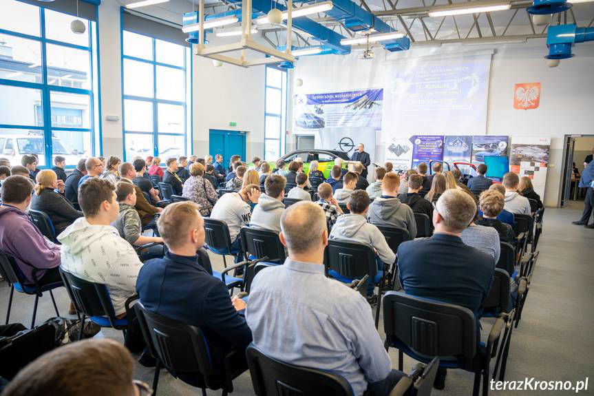 Konkurs Wiedzy Technicznej i Motoryzacyjnej w Krośnie