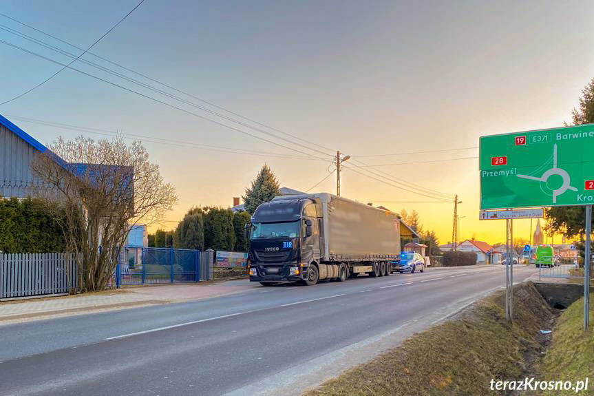 Pijany uszkodził pomnik w Dukli. Namierzył go naczelnik drogówki z Krosna