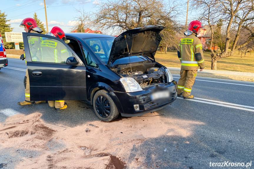 Kolizja dwóch samochodów w Rogach