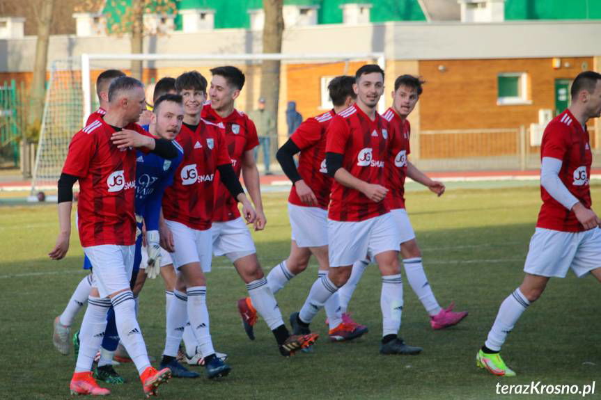 Sensacja na Bursakach. Daniel Jucha z Markiewicza Krosno pogrążył Czarnych Jasło