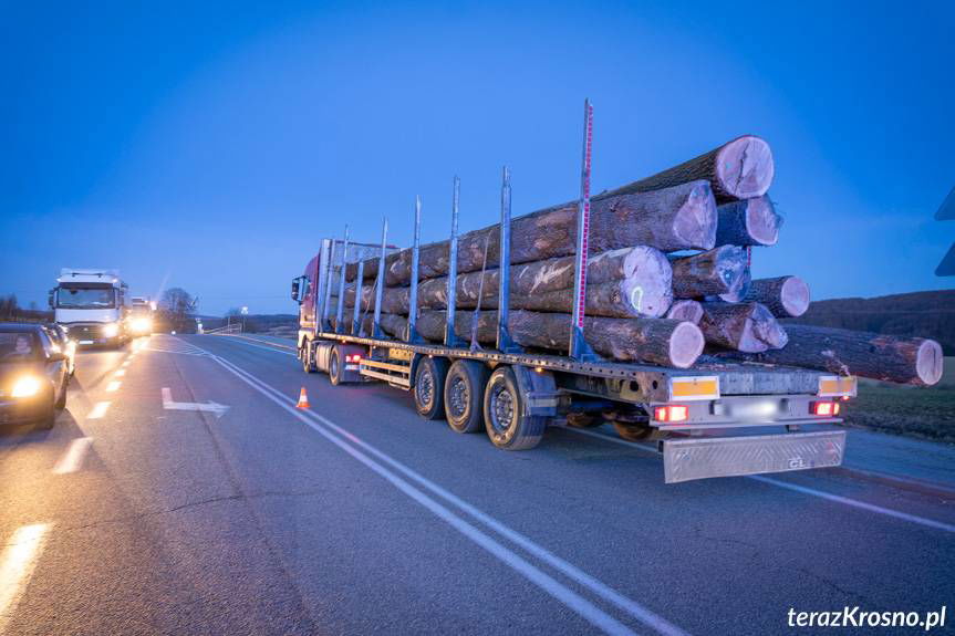 Wypadek w Równem, zderzenie osobówki z ciężarówką