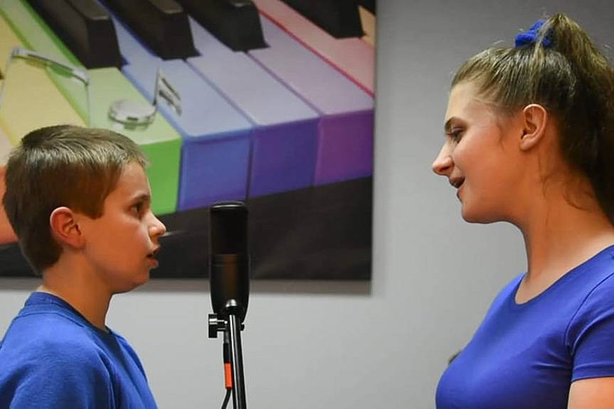 Krosno. Nagrali cover piosenki "Razem oswoić świat"