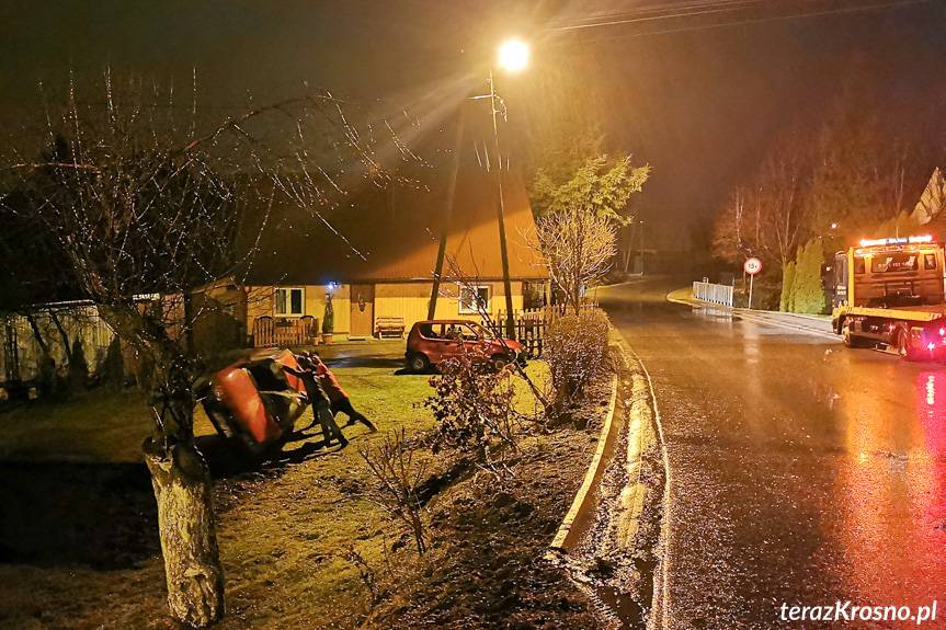 Opel na boku. Kolizja w Krościenku Wyżnym