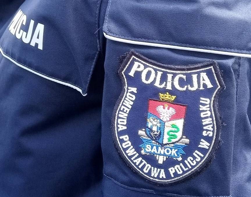 Wybił szybę, bo pokłócił się z dziewczyną