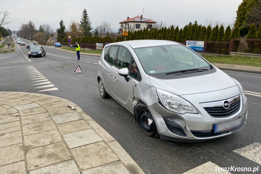 Zderzenie opla z fordem w Miejscu Piastowym